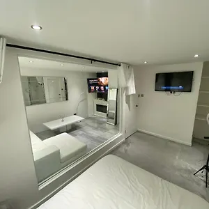 Apartment Luxurious High Spec 1 Bedroom In London, Eltham